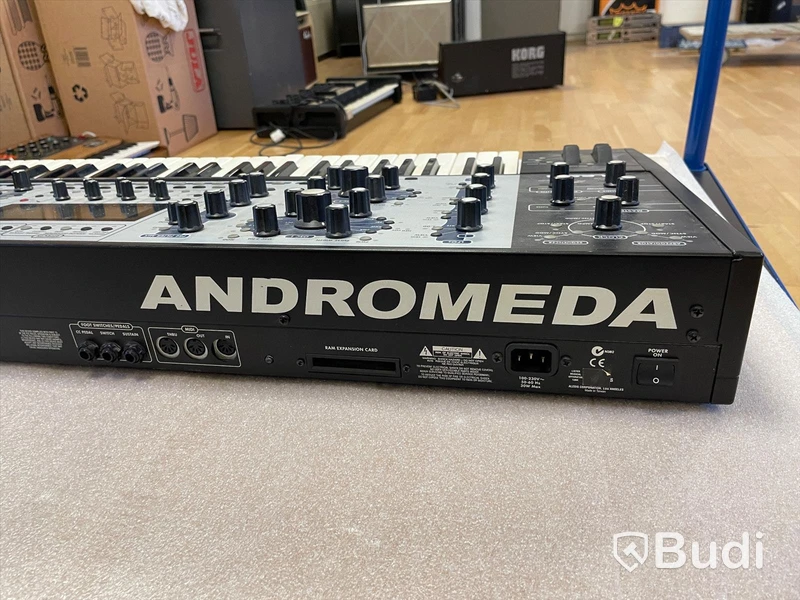 Synthesizer - Alesis Andromeda A6