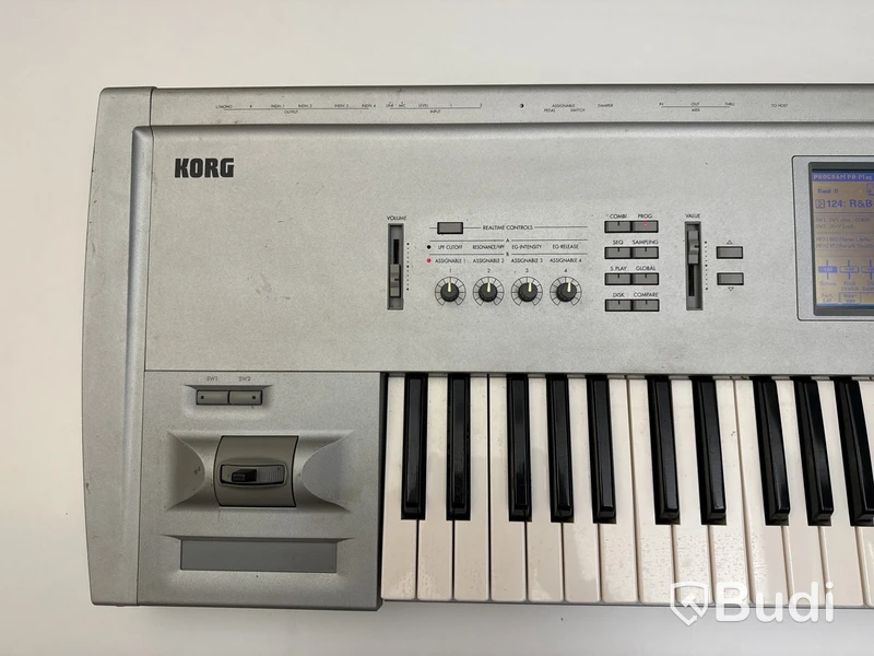 Synthesizer - Korg Triton