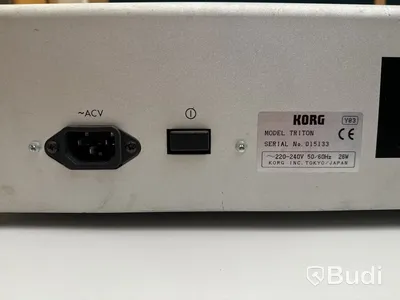 Synthesizer - Korg Triton