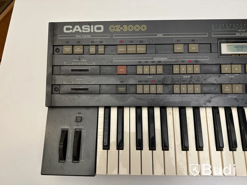 Synthesizer - Casio CZ-3000