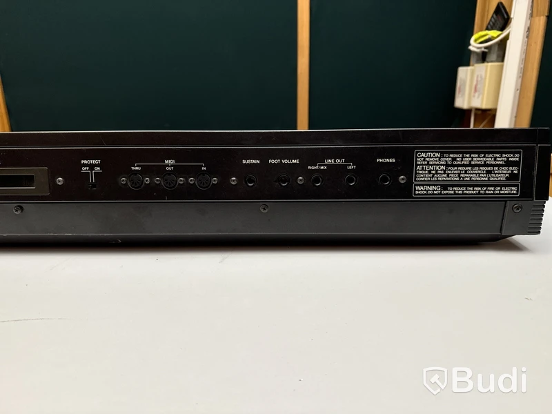 Synthesizer - Casio CZ-3000