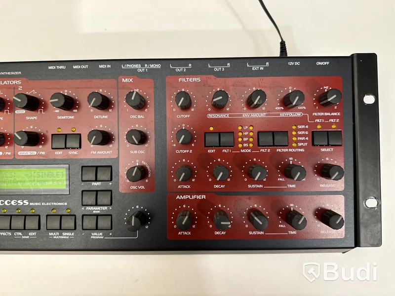 Synthesizer - Access VIRUS b