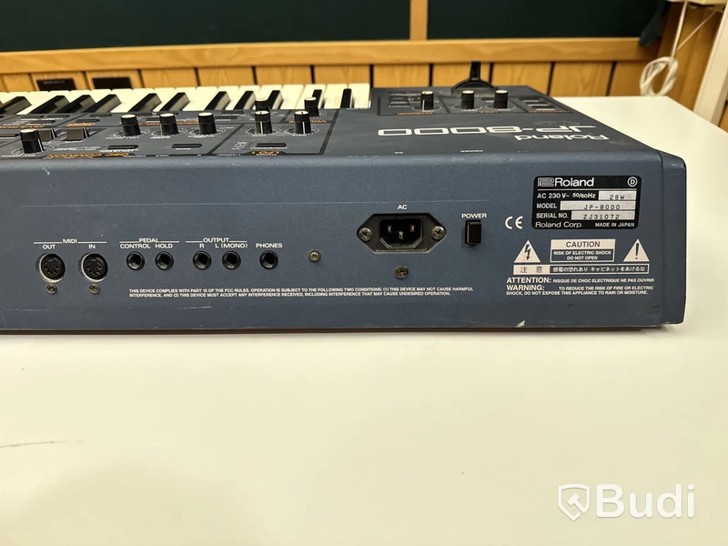 Synthesizer - Roland JP-8000