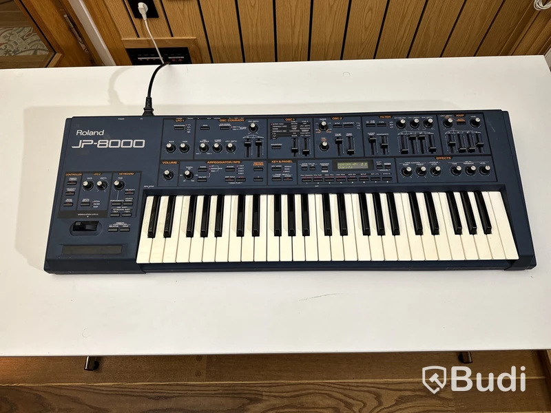 Synthesizer - Roland JP-8000