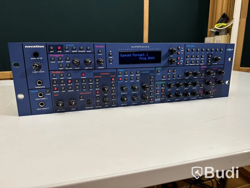Synthesizer - Novation Supernova 2
