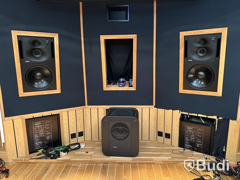 Studiomonitorer - Genelec 1038A OBS! Baslåda ingår ej!