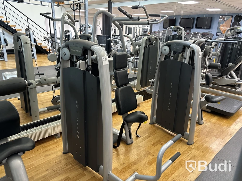 Vertical Traction, TechnoGym