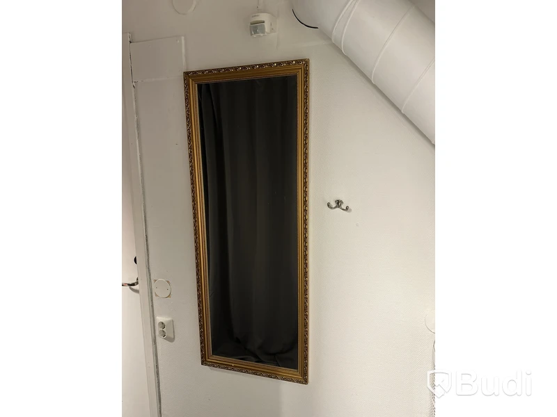 Klädskåp, bänkar och hylla, totalt 50-platser