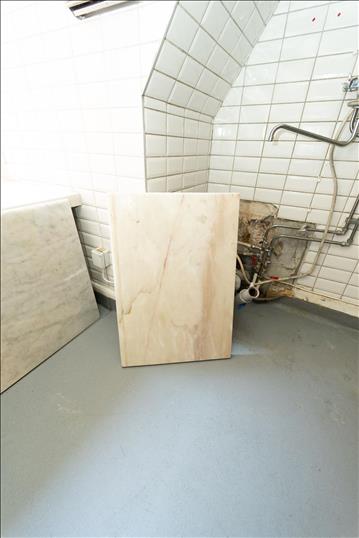 Marmorskivor 2st totalt varav 1st 55x80cm, 1st 100x70 