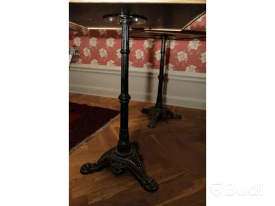 Set om två stycken bord i Stockholmsmotiv