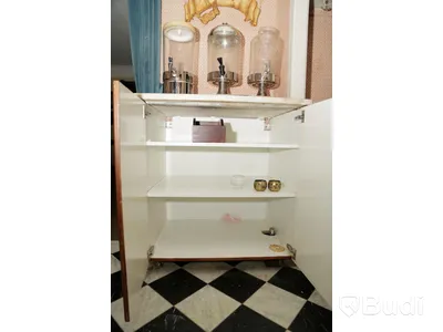 3 stycken juice/vätskedispenser samt bänk