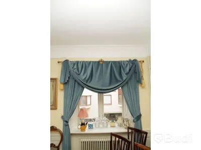 Set med 4 gardinpar för fönster samt 4 stycken för dörr i sammetsliknande tyg