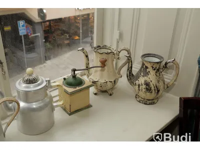 Diverse föremål såsom olika kannor mm. 8 st