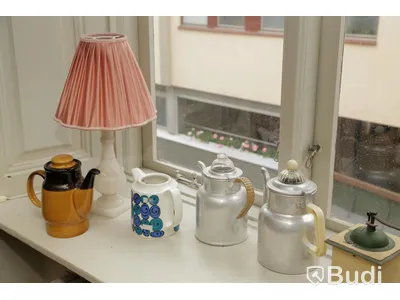 Diverse föremål såsom olika kannor mm. 8 st