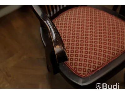 3 stolar i textil och trä