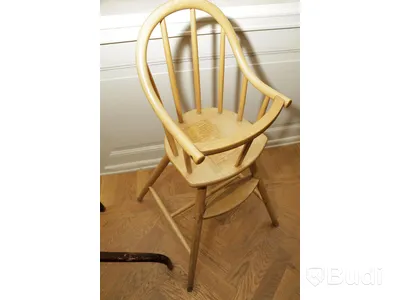 Set med klädhängare och barnstol