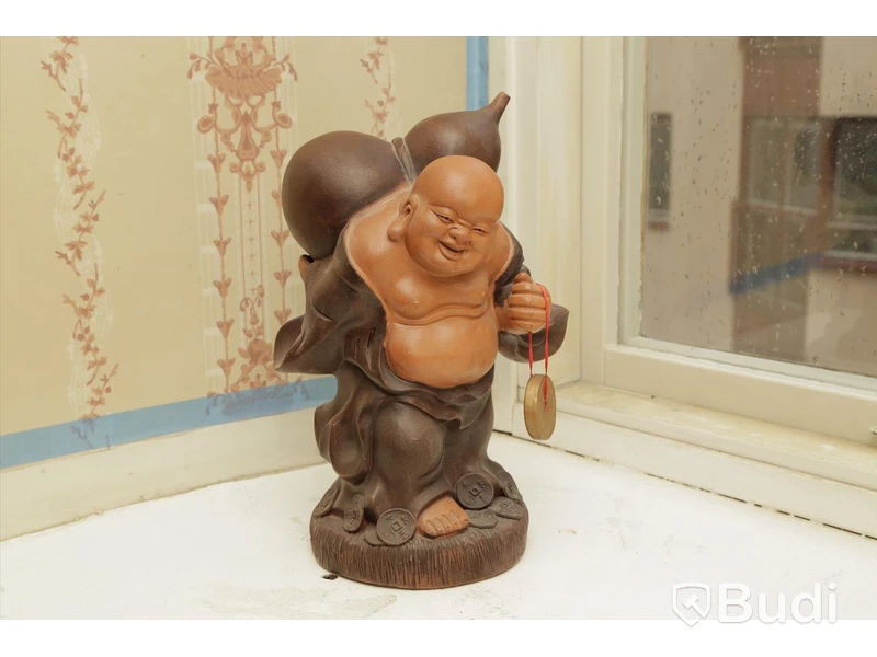 Buddhafigur i trä