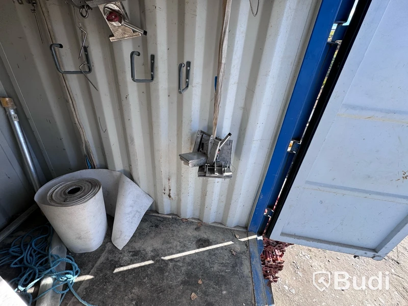 Container 8 fot