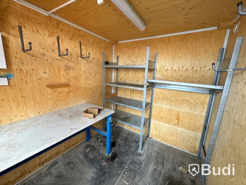 Container 10 fot, isolerad med inredning
