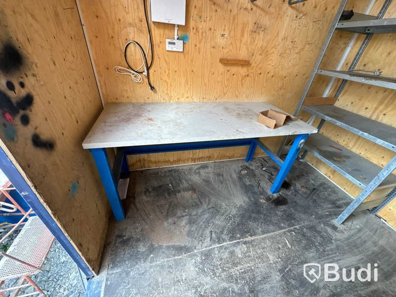 Container 10 fot, isolerad med inredning
