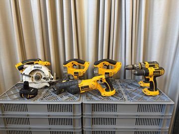 6 st batterimaskiner Dewalt