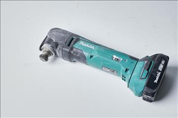 Multiverktyg - Makita DTM51ZJX8