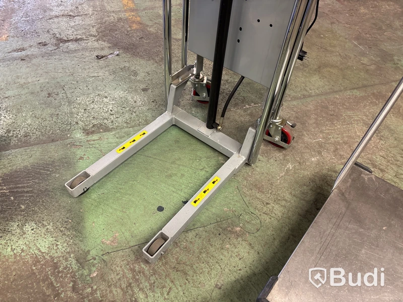 Materiallyft 400 kg och vagn