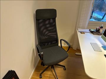 Kontorsstol IKEA Markus med armstöd