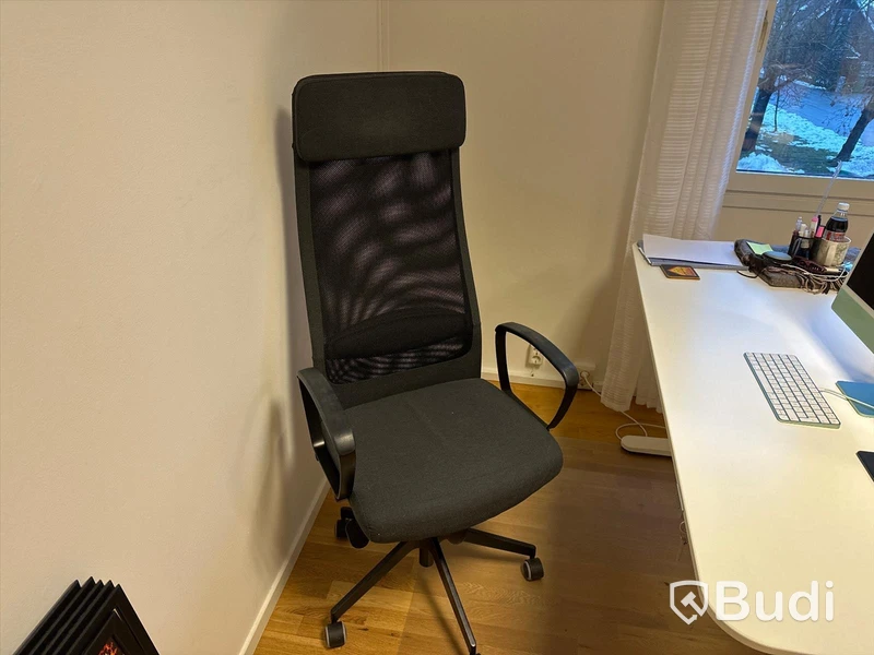 Kontorsstol IKEA Markus med armstöd