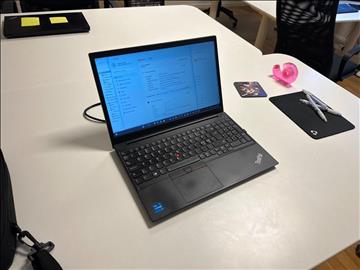Dator Lenovo Thinkpad E15 core I5 11th gen 8 GB RAM