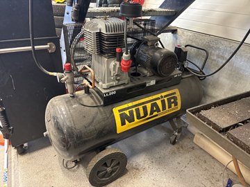 Kompressor Nuair 200 liter med luftvinda