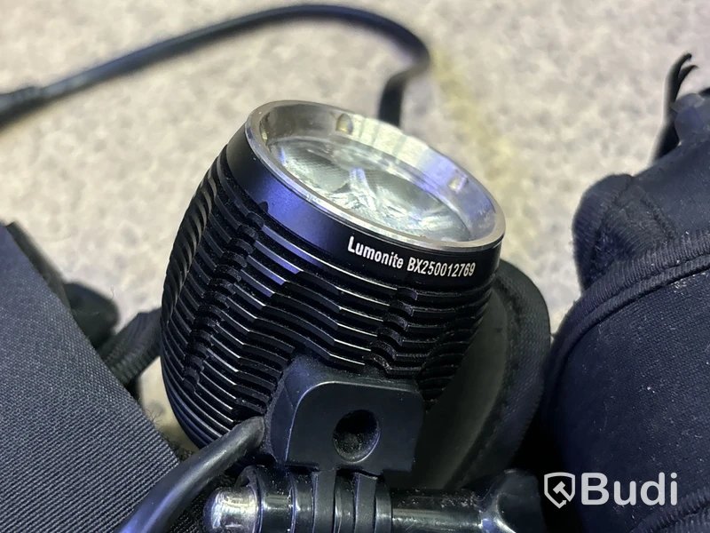 2 st pannlampor Lumonite BX2500