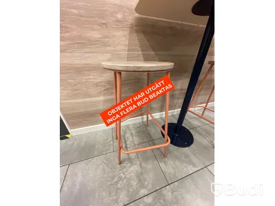 Cafebord samt 2st sittpallar