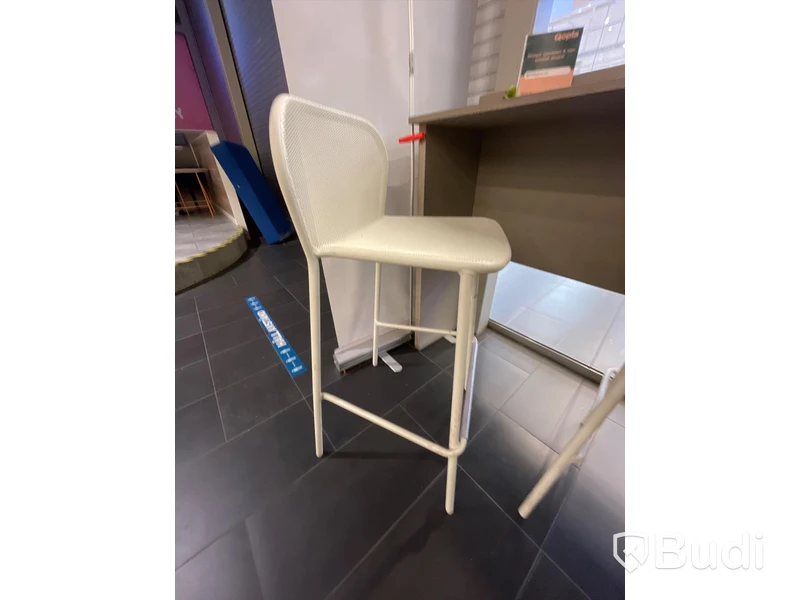 Fönster bord med 4st barstolar