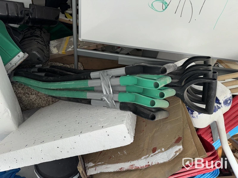 25 st spadar/skyfflar i olika modeller