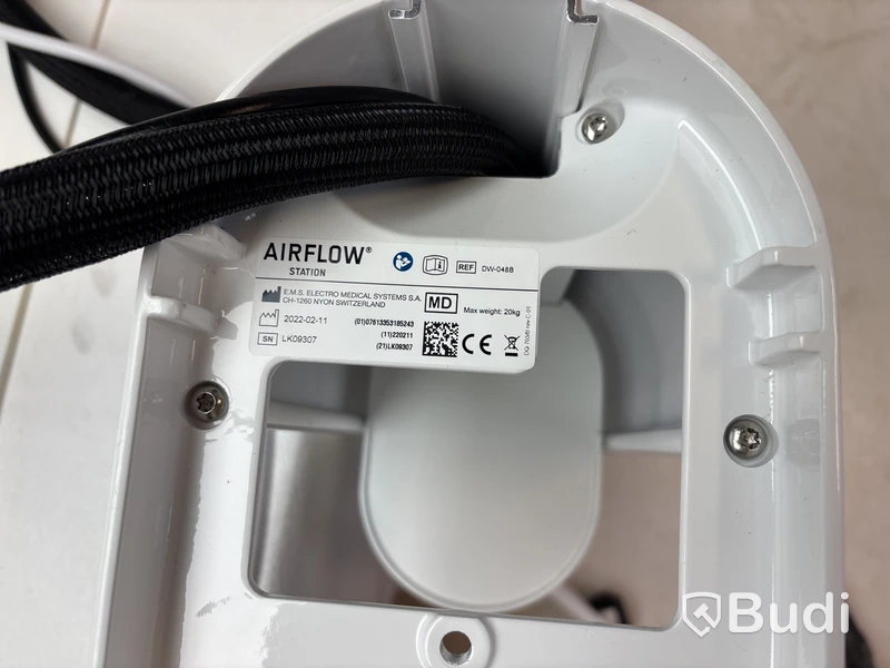 Dentalutrustning AIRFLOW Prophylaxis Master och AIRFLOW Station