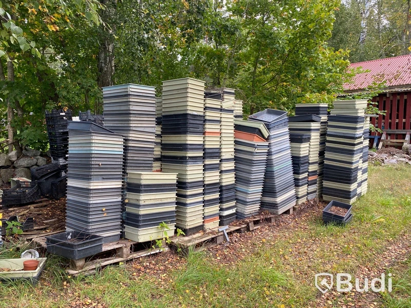 Parti plastlådor & plastbackar