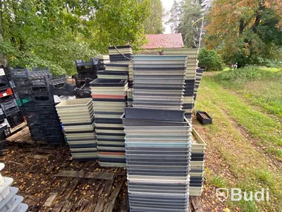 Parti plastlådor & plastbackar