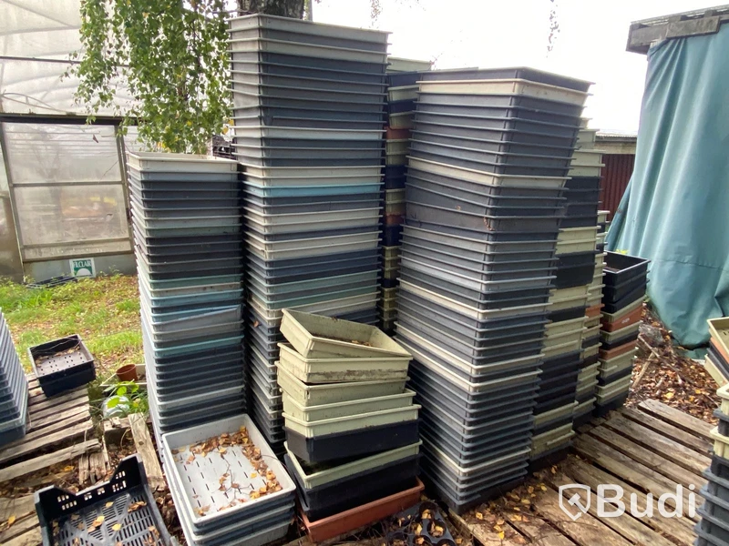 Parti plastlådor & plastbackar