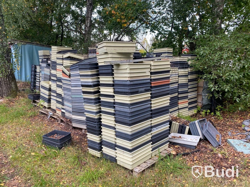Parti plastlådor & plastbackar