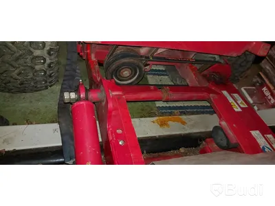 Redskapsbärare Ventrac 4200, 4-WD, -2011 med klippaggregat