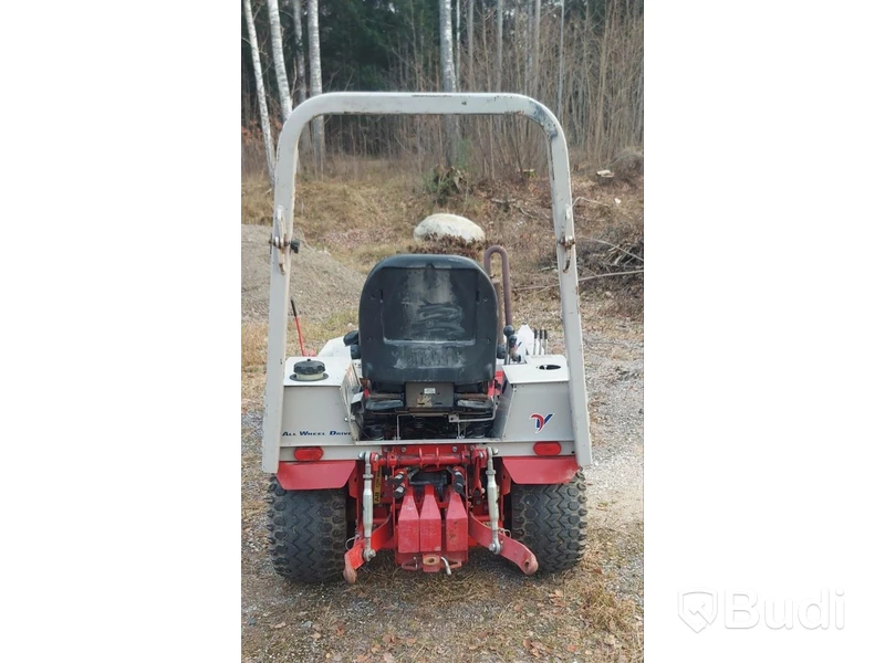 Redskapsbärare Ventrac 4200, 4-WD, -2011 med klippaggregat