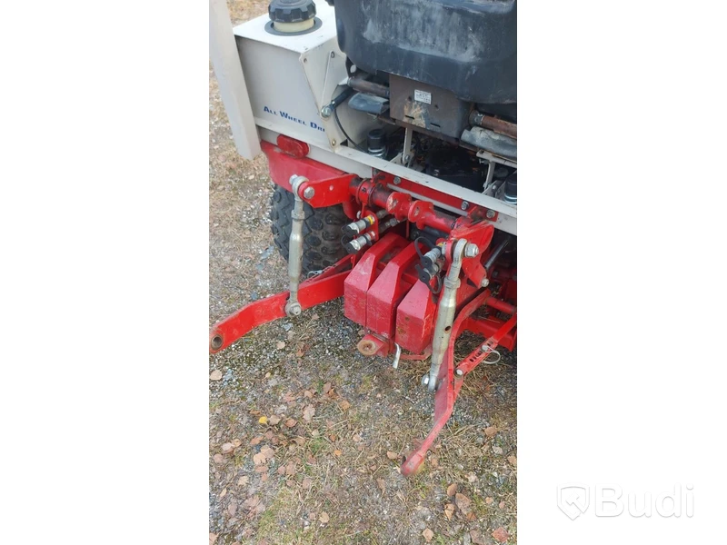 Redskapsbärare Ventrac 4200, 4-WD, -2011 med klippaggregat