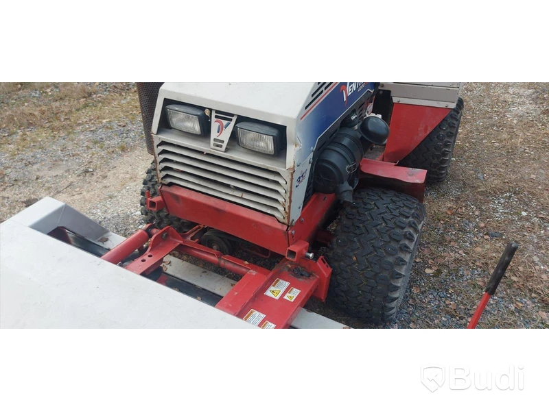 Redskapsbärare Ventrac 4200, 4-WD, -2011 med klippaggregat