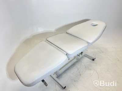 Behandlingsstol för tatuering, med ansikthål