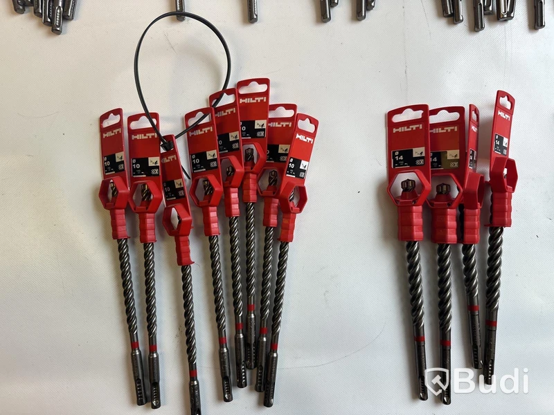 Parti med hammarborr Hilti i olika storlekar och modeller, Ord. pris inkl. moms: ca 24.000 kr