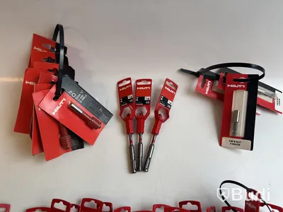 Parti med hammarborr Hilti i olika storlekar och modeller, Ord. pris inkl. moms: ca 24.000 kr