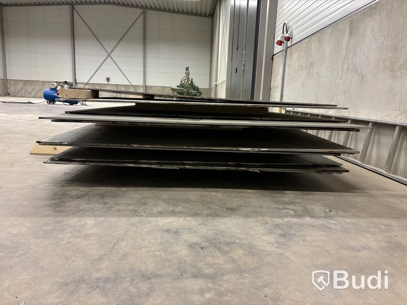 14 st massiva plåtar 1500x3000x10 mm