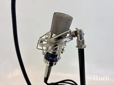 3 st. Kondensatormikrofoner SZC400, 3 st. stativ olika modeller och 3 st. XLR kablar