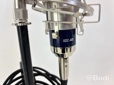 3 st. Kondensatormikrofoner SZC400, 3 st. stativ olika modeller och 3 st. XLR kablar